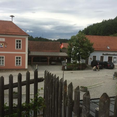Zur Krone Wolfsegg 외부 사진